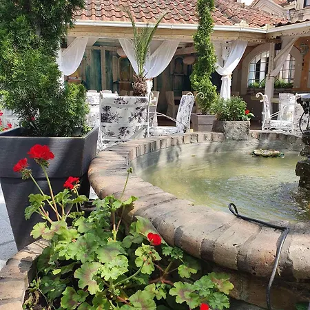 Ξενοδοχείο Fontana 3*